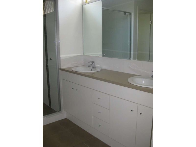 2 Calder Street, North Lakes QLD 4509