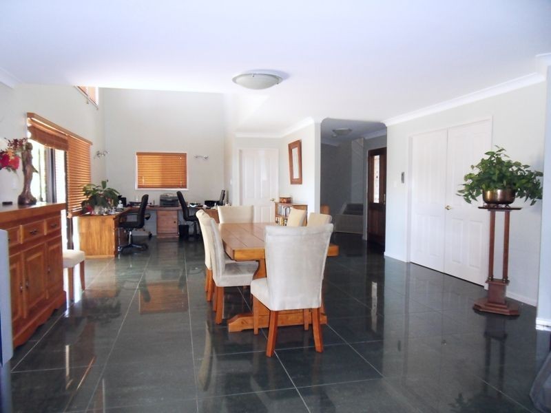 5 River Breeze Court, Windaroo QLD 4207