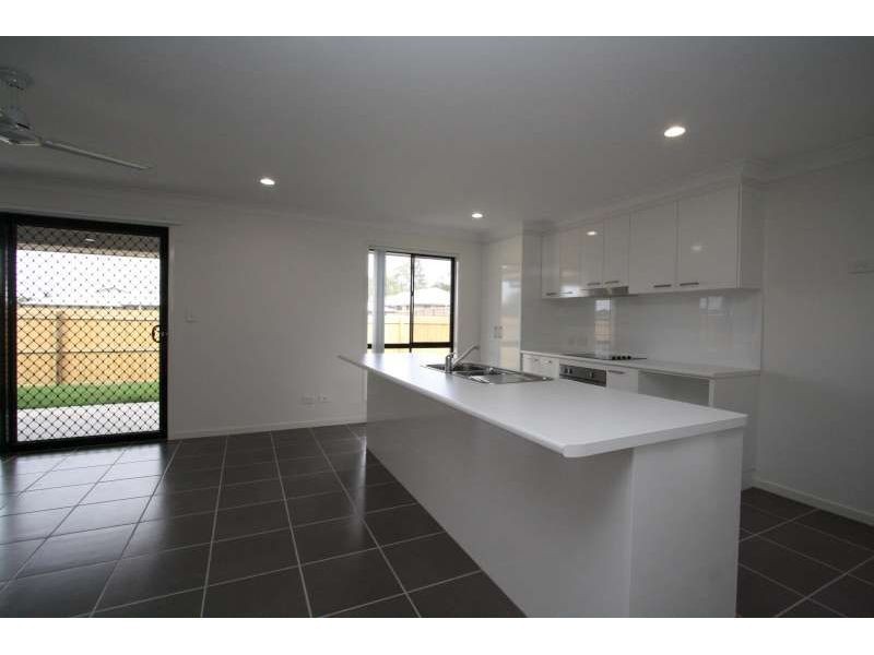 8 Electra Street, Marsden QLD 4132