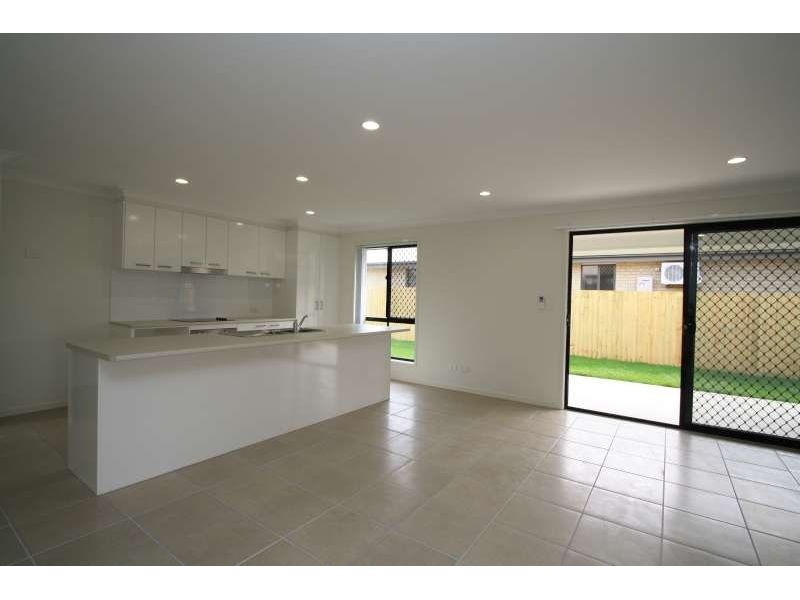 6 Voyager Street, Marsden QLD 4132