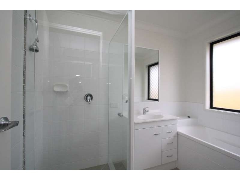 6 Voyager Street, Marsden QLD 4132