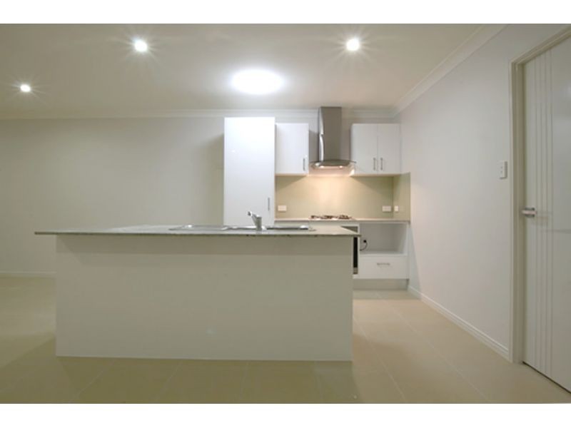1/4 Levi Avenue, Morayfield QLD 4506