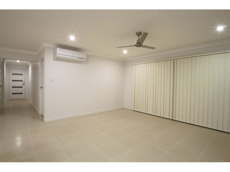 1/4 Levi Avenue, Morayfield QLD 4506