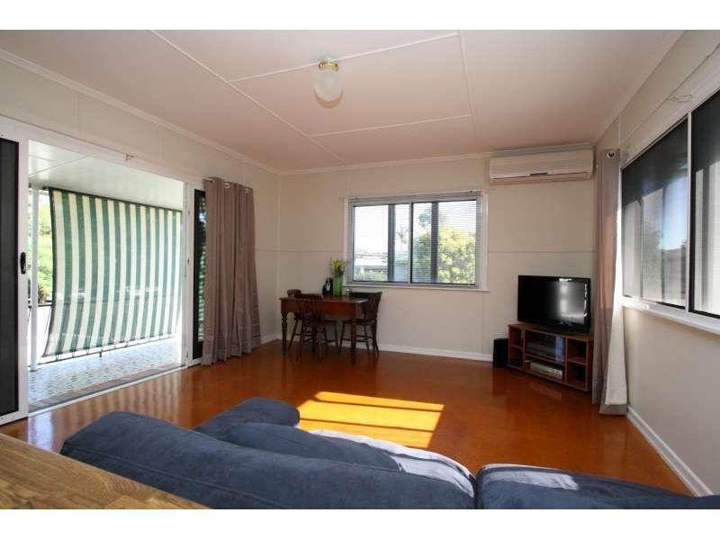 94 Bapaume Road, Holland Park West QLD 4121