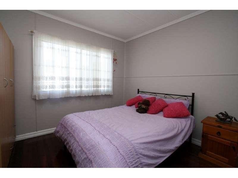 94 Bapaume Road, Holland Park West QLD 4121