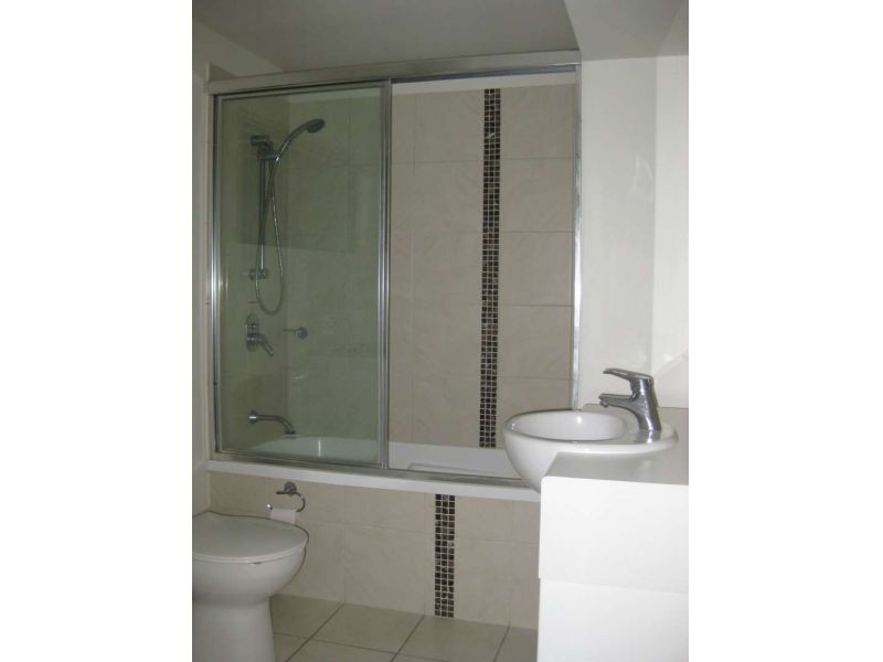 2, 69 John Street, Redcliffe QLD 4020