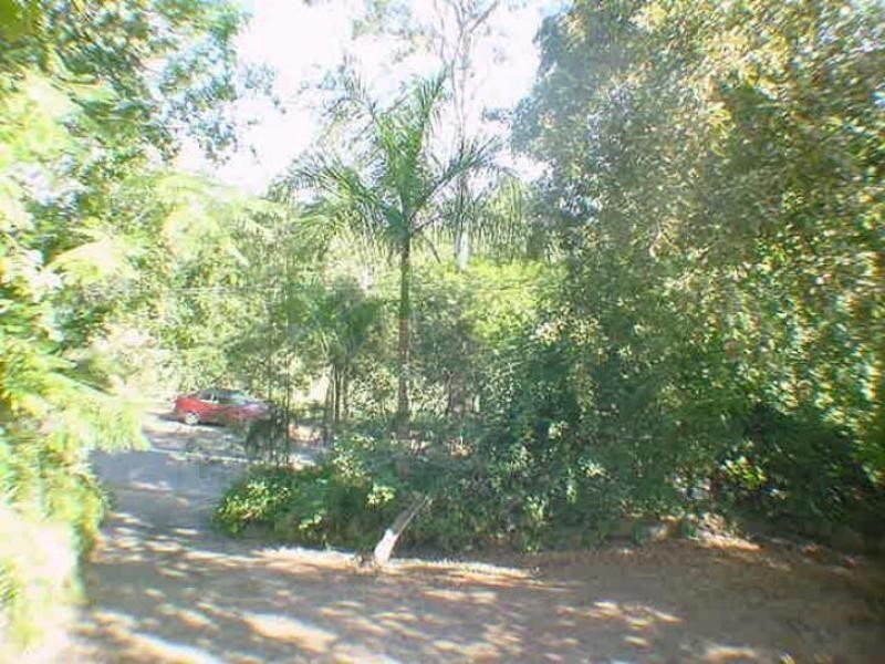 33 Hillside Terrace, St Lucia QLD 4067