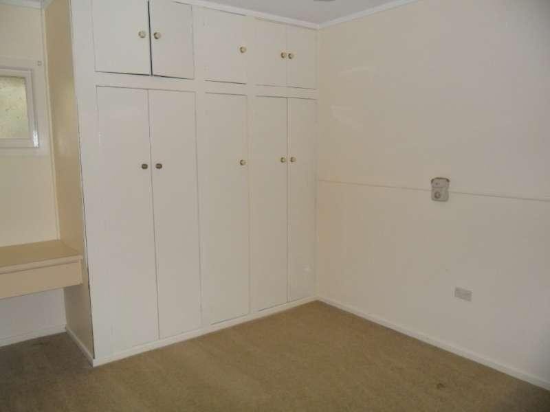 33 Hillside Terrace, St Lucia QLD 4067