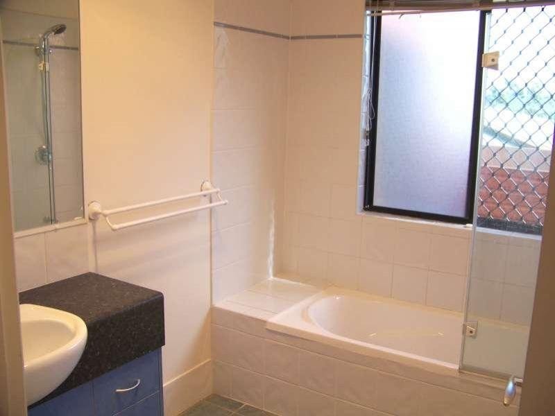 8/976 Samford Road, Keperra QLD 4054