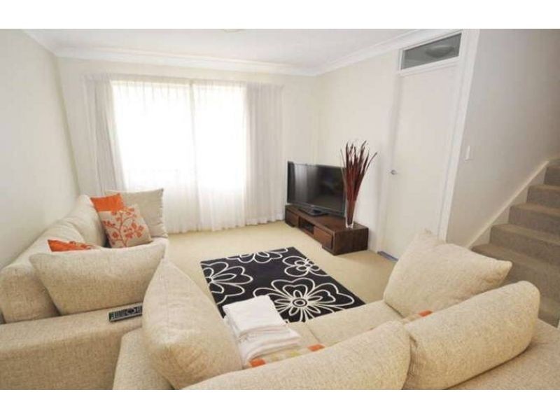 5, 23 Bath Street, Labrador QLD 4215