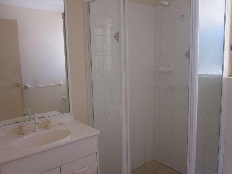 2/8 Amisfield Avenue, Nundah QLD 4012