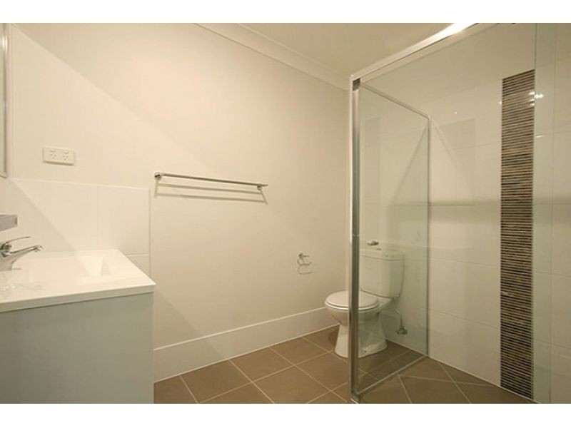 2, 9 Baphal Crescent, Narangba QLD 4504