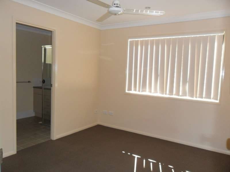 11 Adam Court, Kallangur QLD 4503