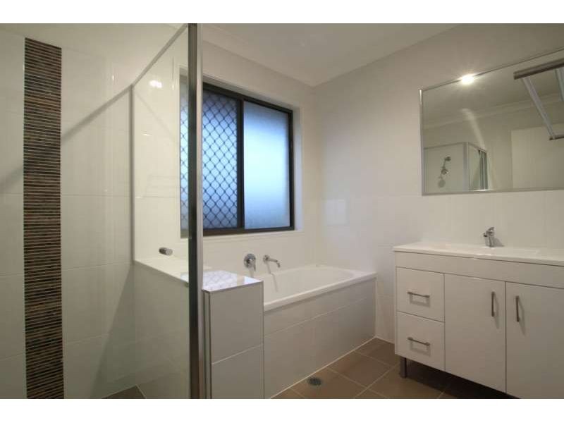 1, 54 Reibelt Drive, Caboolture QLD 4510