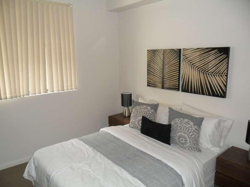 8/74 Durham Street, St Lucia QLD 4067