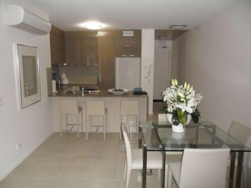 8/74 Durham Street, St Lucia QLD 4067