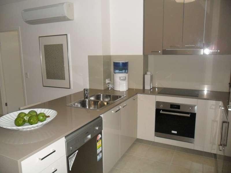 8/74 Durham Street, St Lucia QLD 4067