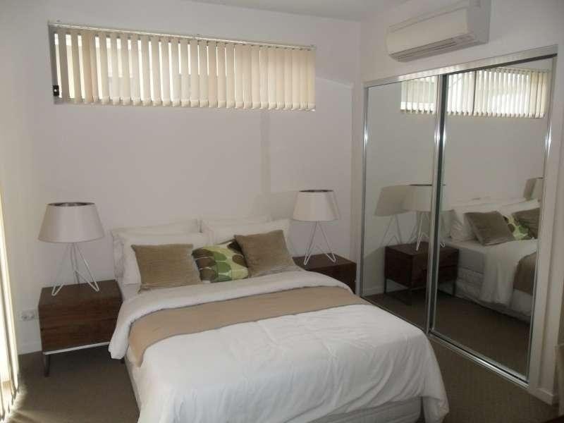 8/74 Durham Street, St Lucia QLD 4067