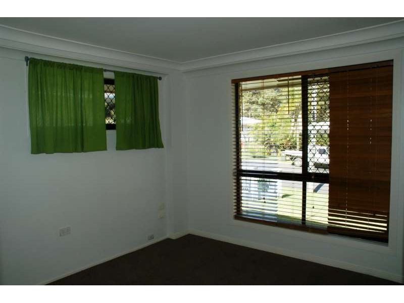 9 Woomera Crescent, Southport QLD 4215