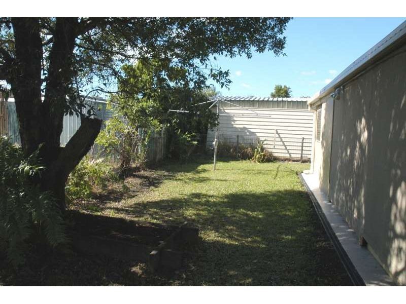 9 Woomera Crescent, Southport QLD 4215