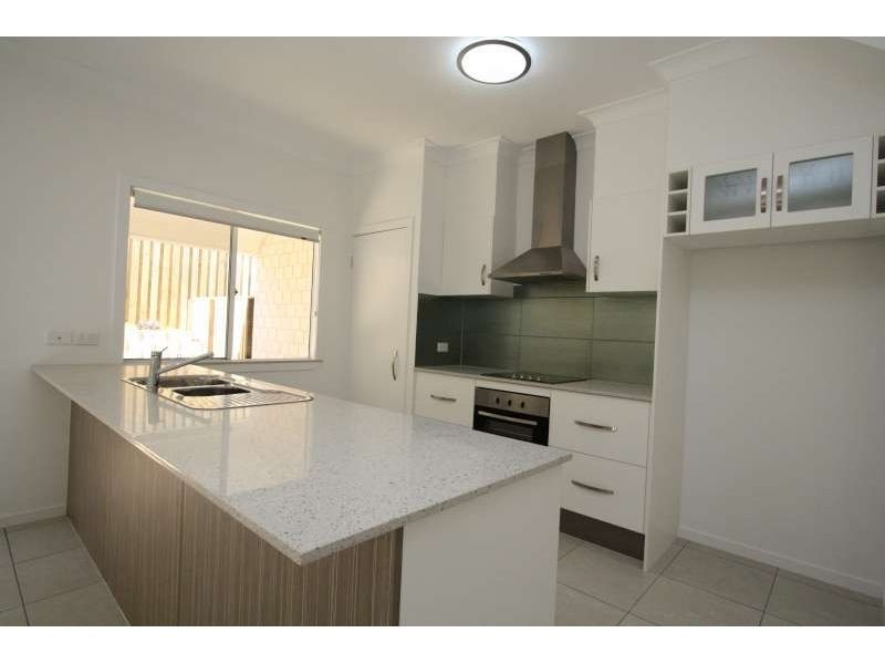 2, 24 Glen Street, Moorooka QLD 4105