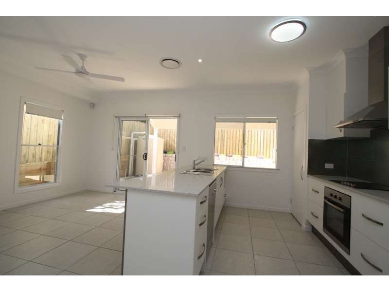 2, 24 Glen Street, Moorooka QLD 4105