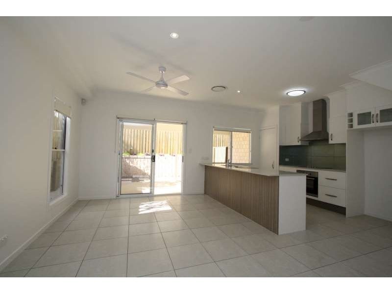 2, 24 Glen Street, Moorooka QLD 4105