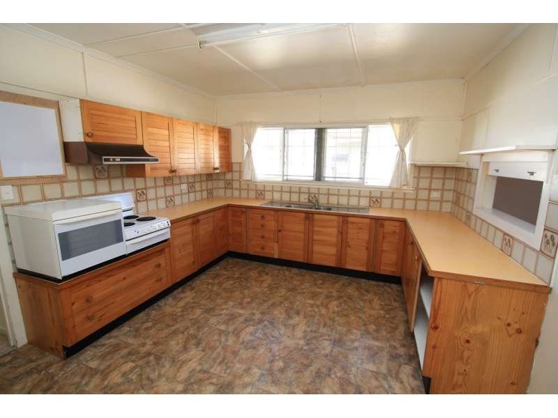 196 West Avenue, Wynnum QLD 4178