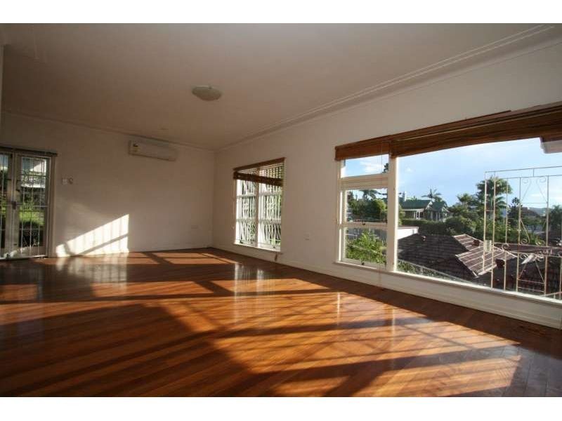 39 Westbourne Street, Highgate Hill QLD 4101