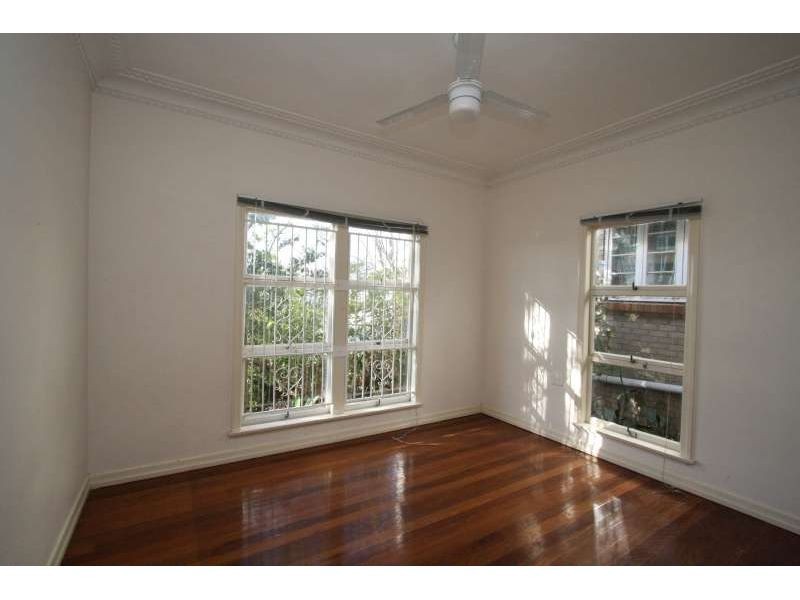 39 Westbourne Street, Highgate Hill QLD 4101