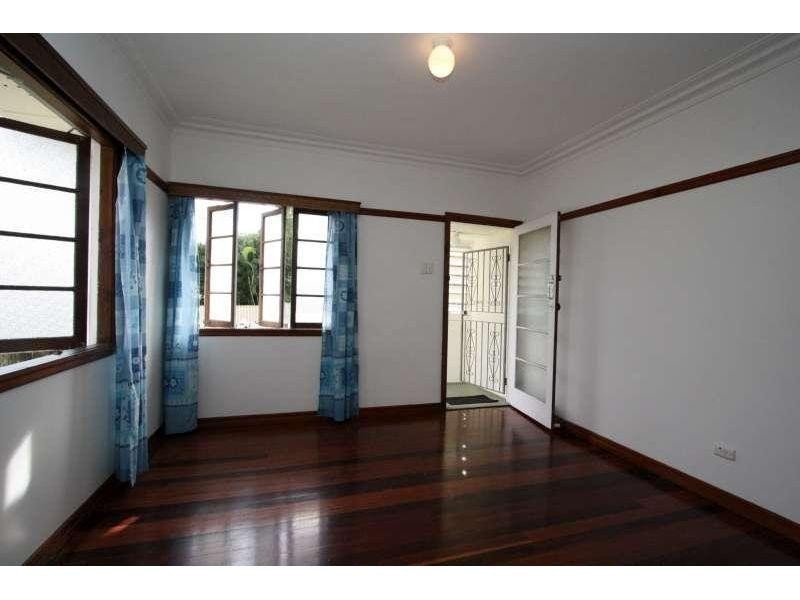 5 Cyril Street, Camp Hill QLD 4152