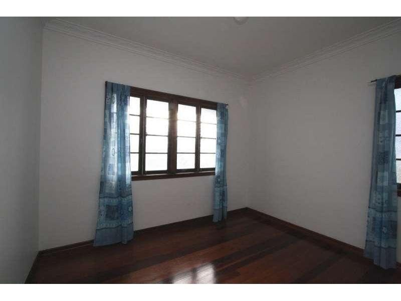 5 Cyril Street, Camp Hill QLD 4152