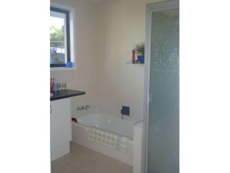 15 Tarcutta Street, Cleveland QLD 4163