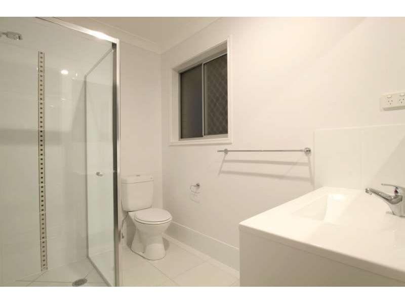 1, 11 Thistle Street, Upper Caboolture QLD 4510