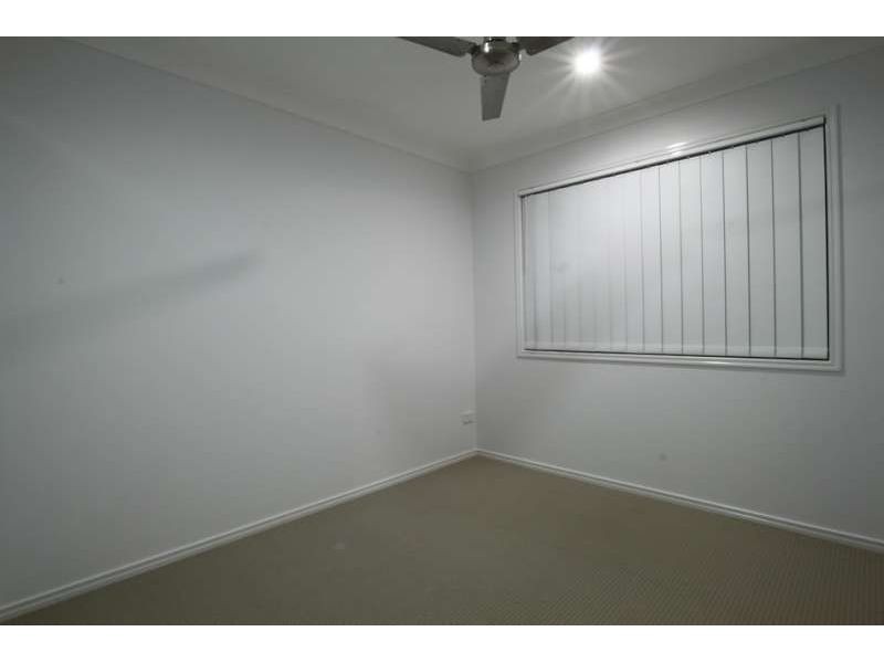 2, 11 Thistle Street, Upper Caboolture QLD 4510