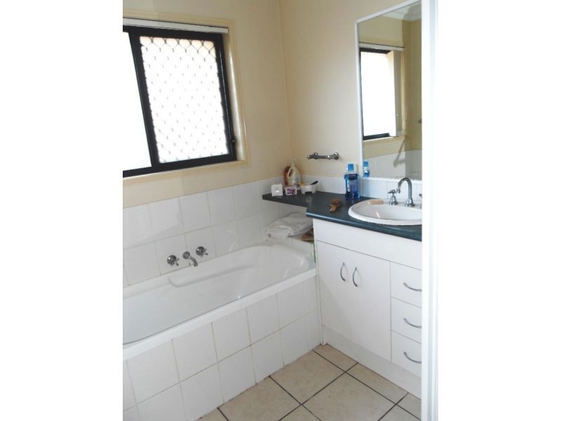 8 Barnard Crescent, Murrumba Downs QLD 4503