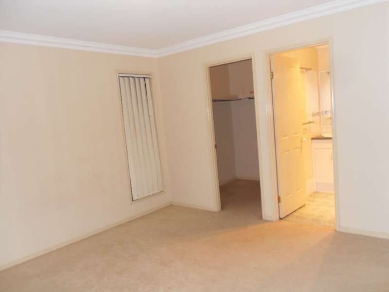 8 Barnard Crescent, Murrumba Downs QLD 4503