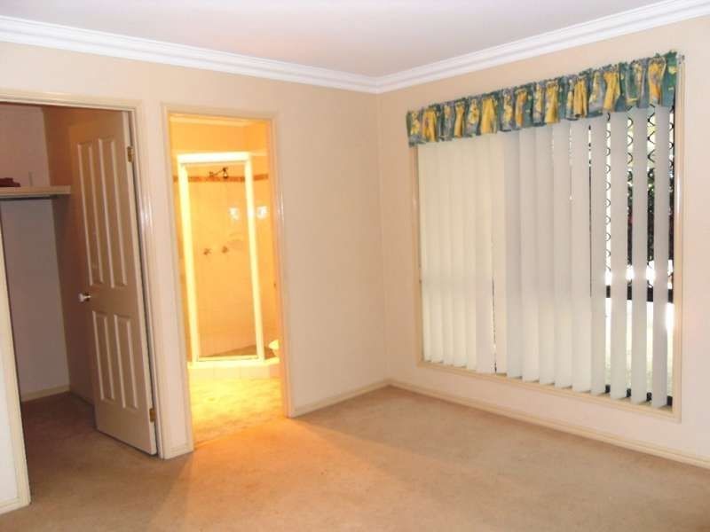 8 Barnard Crescent, Murrumba Downs QLD 4503