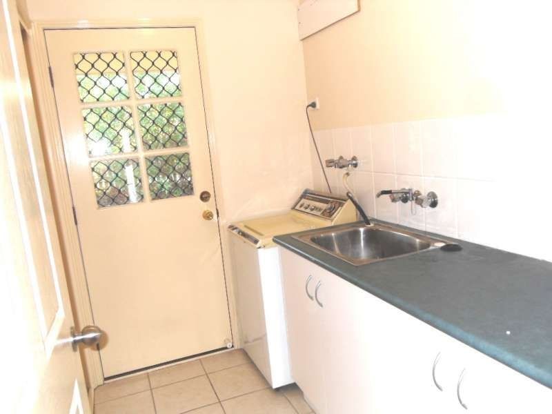 8 Barnard Crescent, Murrumba Downs QLD 4503