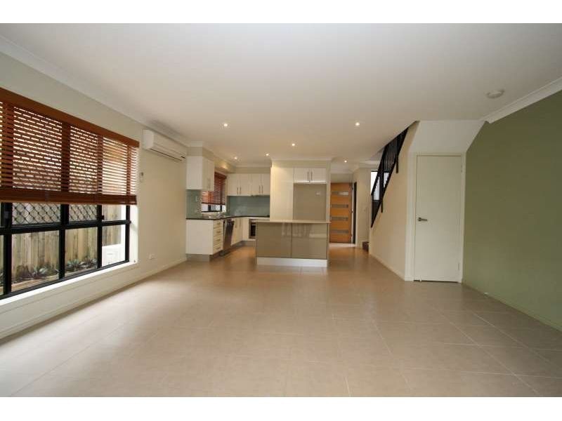 4, 53 Jones Road, Carina QLD 4152