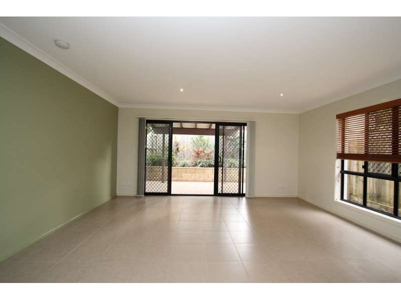 4, 53 Jones Road, Carina QLD 4152