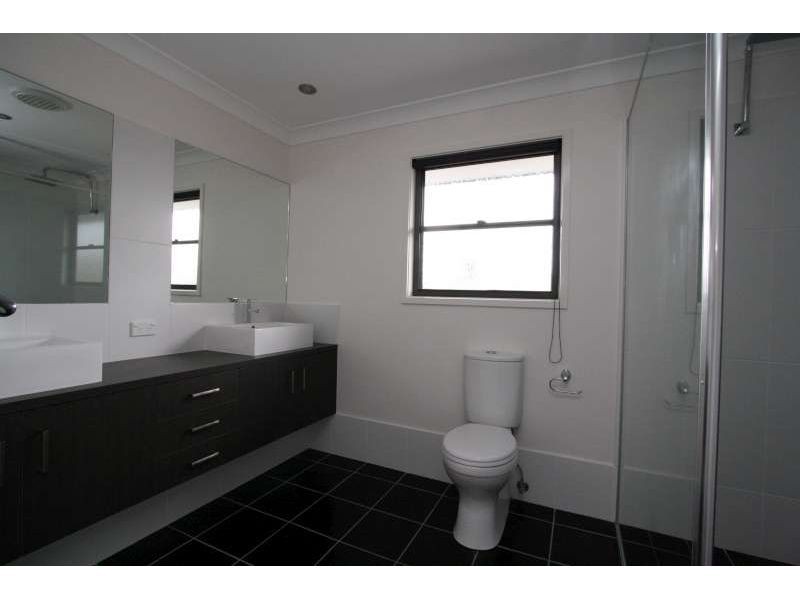 76 Stanley Road, Camp Hill QLD 4152