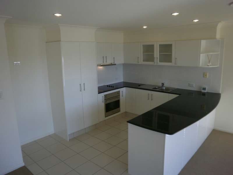 2 Ridgeline Way, Highland Park QLD 4211