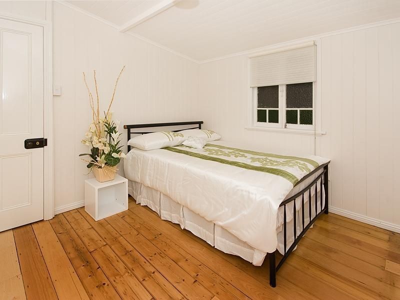 36 Peach Street, Greenslopes QLD 4120