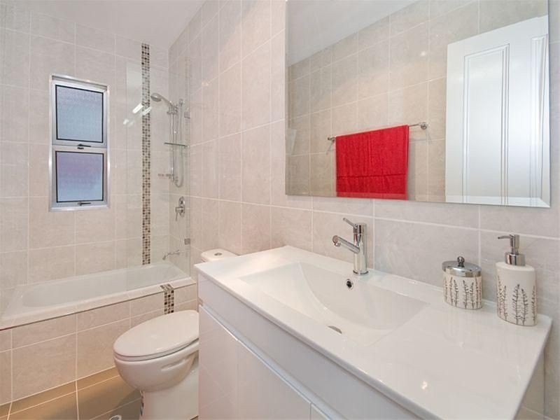 36 Peach Street, Greenslopes QLD 4120