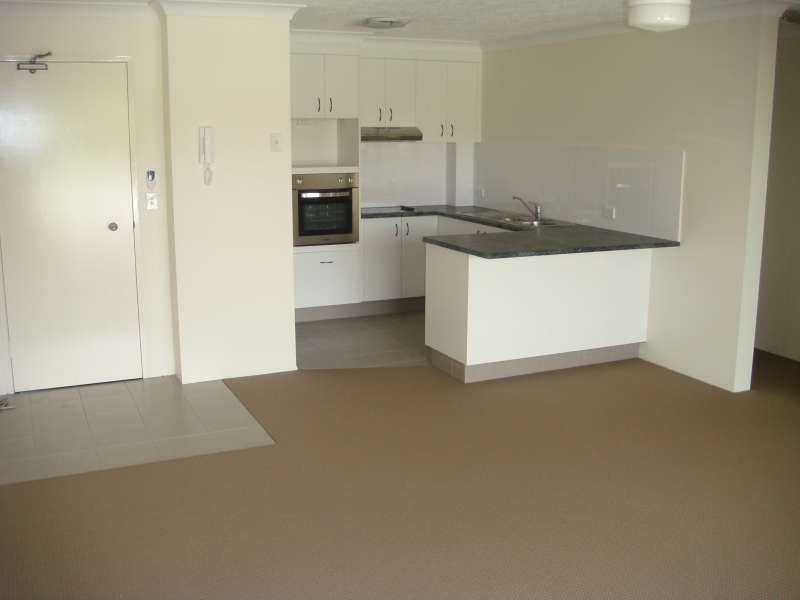 3, 28 Sykes Street, Southport QLD 4215