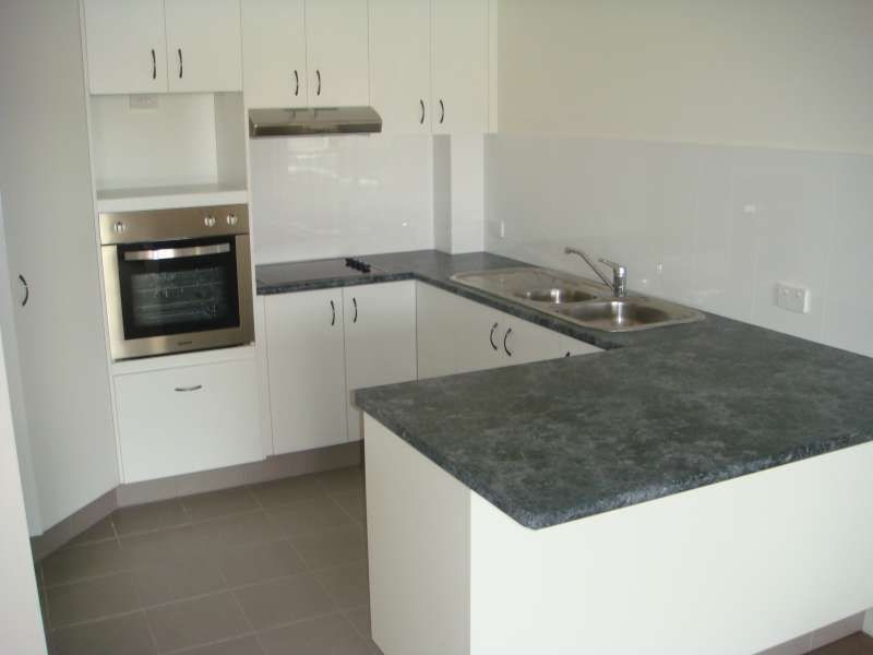 3, 28 Sykes Street, Southport QLD 4215