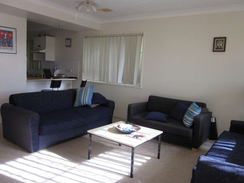 1, 43 Ninth Avenue, Coorparoo QLD 4151