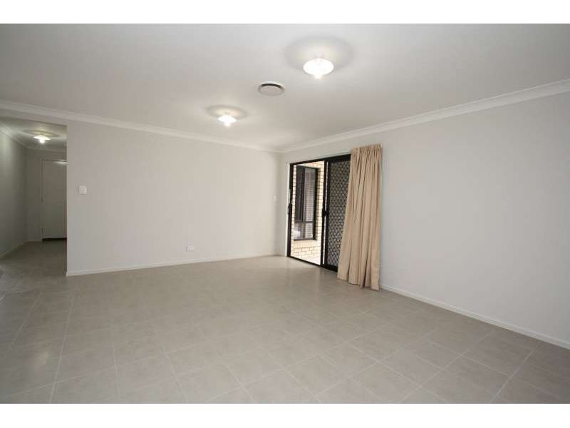 11 Arroll Street, Camp Hill QLD 4152