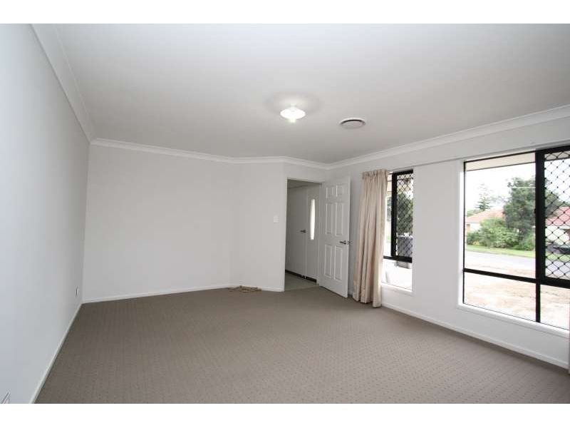 11 Arroll Street, Camp Hill QLD 4152